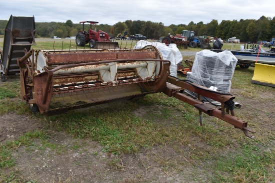 International 990 Hay Bine