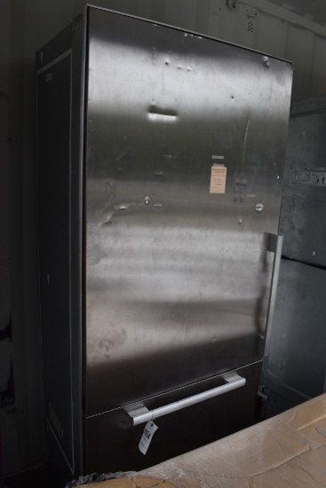 Miele Stainless Steel Refrigerator with Drawer Freezer