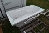 New Jacuzzi Fiberglass Bath Tub