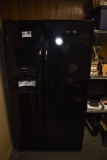 Frigidaire 2 Door Refrigerator Freezer