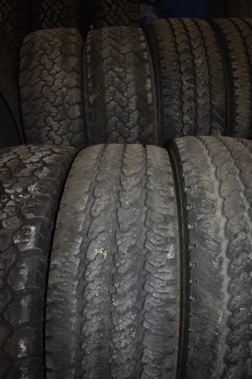 2 LT265.70R17 Tires