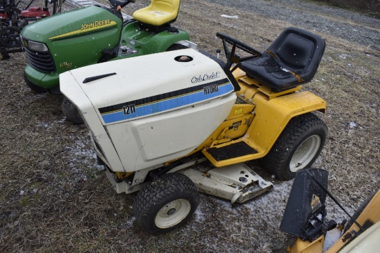 Cub Cadet 1211 Lawn Tractor