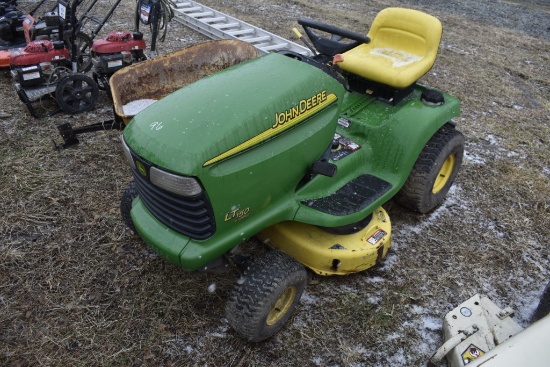 John Deere LT 150 Lawn Tractor