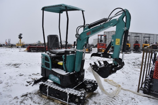 AGT Industrial QH12R Mini Excavator