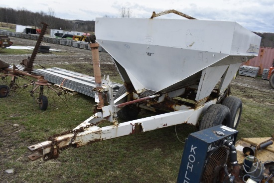 Willmar Super 500 Litter Spreader