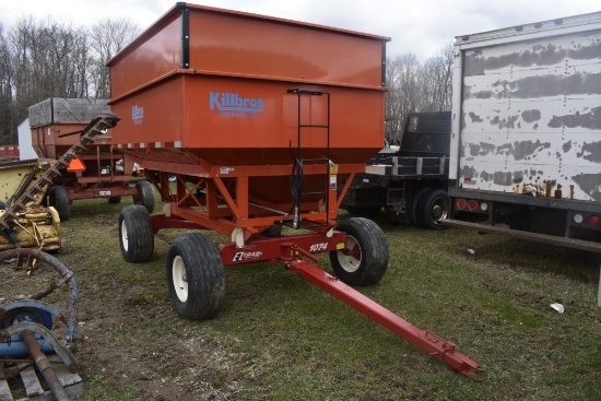 Killbros 350 Gravity Wagon on E-Z Trail 1074 Single Axle Running Gear