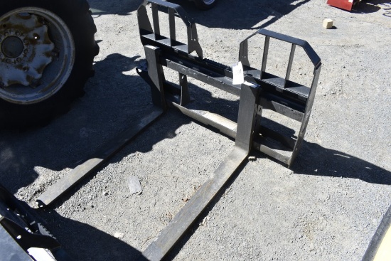 Bobcat Quick Attach Skid Steer Pallet Forks