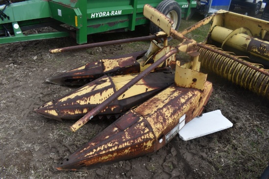 New Holland 2 Row Corn Head that fits a New Holland 282 Chopper