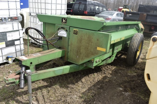 John Deere 350 Manure Spreader