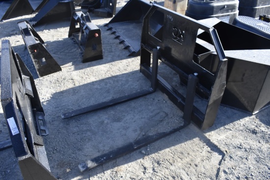 KC Quick Attach Skid Steer Pallet Forks