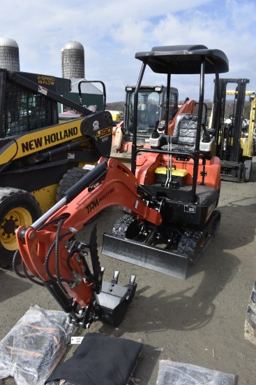 TPM Industrial TPM-16 Mini Excavator