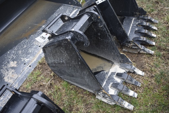Bobcat Quick Coupler Style 18"  Excavator Bucket