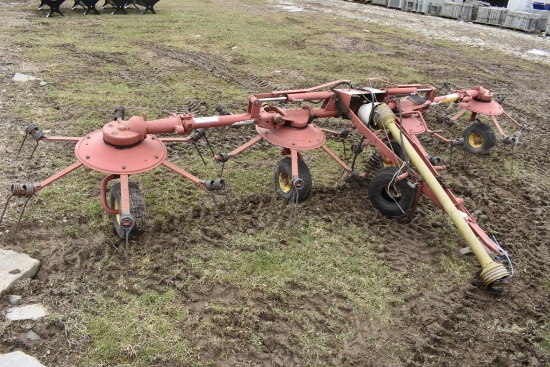 New Holland 4 Star Tedder