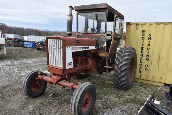 International Farmall 706 Tractor
