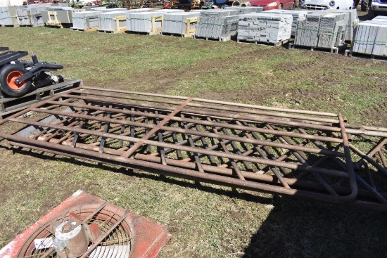 3 Feeder Panels and 1 Farm gate