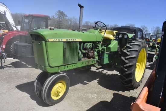 John Deere 3010 Tractor