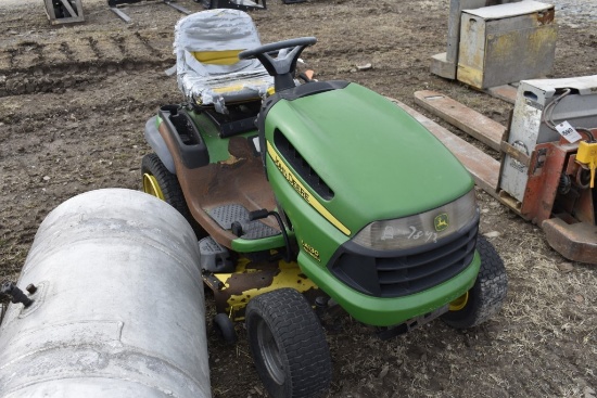 John Deere LA130 Lawn Tractor