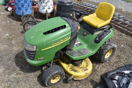 John Deere L118 Lawn Tractor