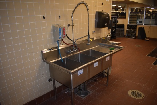 Aero Triple Bay Stainless Steel Sink with Adjustable Sprayer