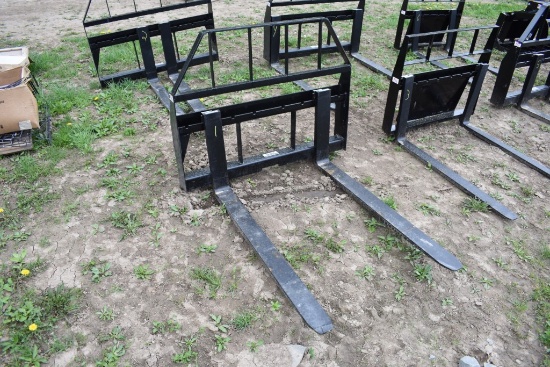 Kivel Quick Attach 3500 lb. Pallet Forks