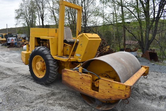 Dynapac CA15 Self Propelled Vibratory Roller