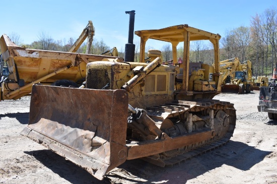 CAT D6C Bull Dozer