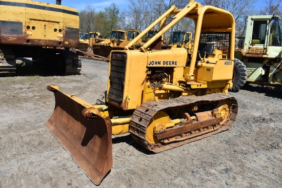 John Deere 450E Bull Dozer
