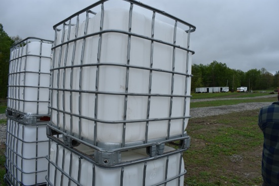 275 Gallon Liquid Tote