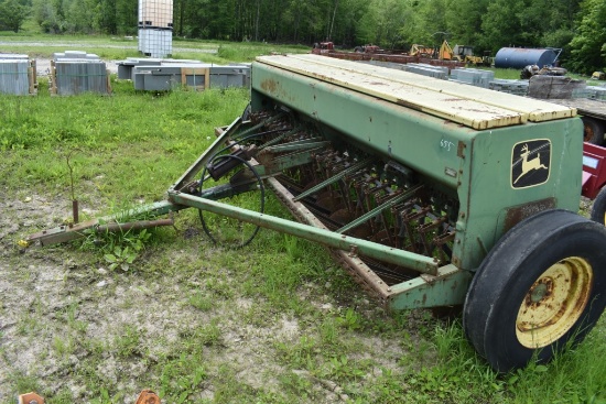 John Deere 8300 Grain Drill