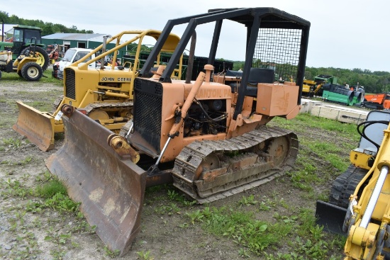 Case D450 Bull Dozer