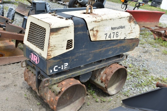 Ingersoll Rand TC-13 Self Propelled Pad Foot Roller