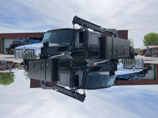 2014 International 7400 SBA Tandem Service Truck 