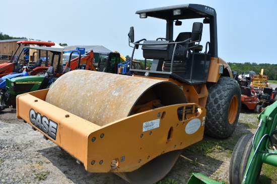 Case SV212 Self-Propelled Vibratory Roller
