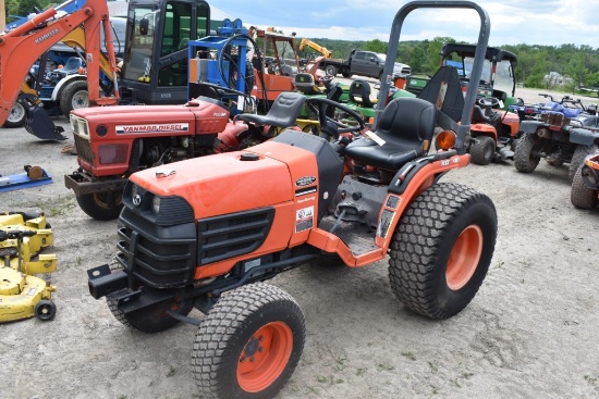 Kubota B7500 Tractor
