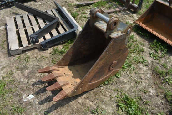18" Bucket for John Deere 86C Excavator