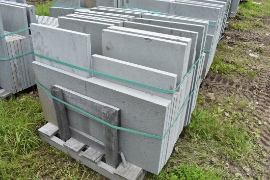 Pallet of 1.5" Thick Mixed Thermal Bluestone Pieces