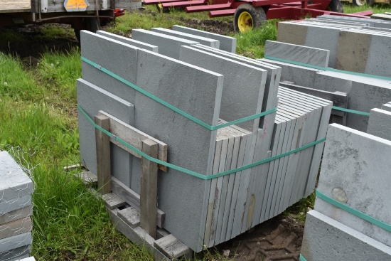 Pallet of 1.5" Thick Mixed Thermal Bluestone Pieces