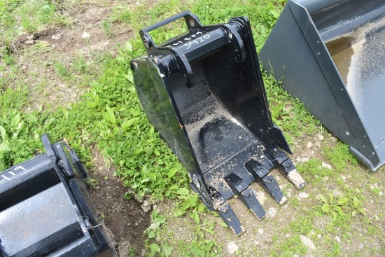 18" Bobcat Quick Coupler Excavator Bucket