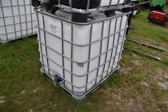 275 Gallon Liquid Tote