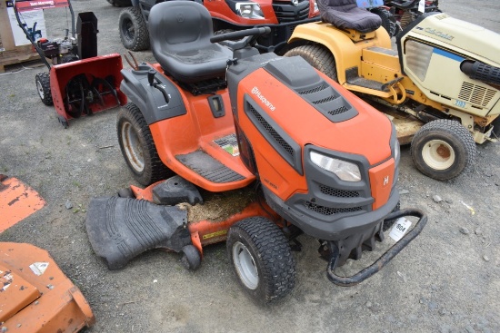 Husqvarna LGT 2654 Lawn Tractor