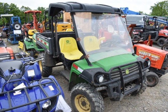 John Deere Gator