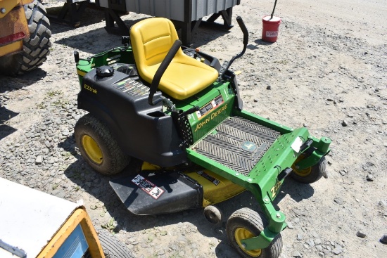 John Deere Z225 Zero Turn Mower