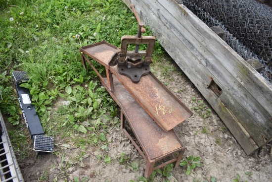 Set of Car Ramps, Pipe Vice