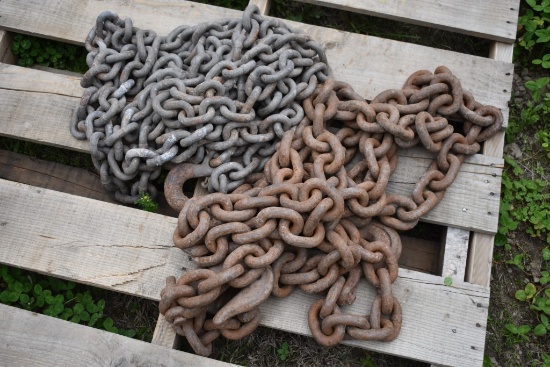 Pallet of Heavy Duty Chain, Hooks on Each End