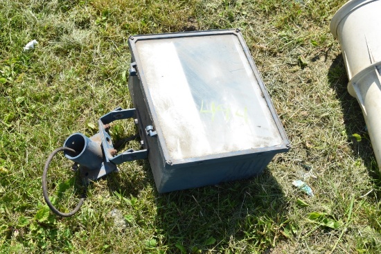16" Light