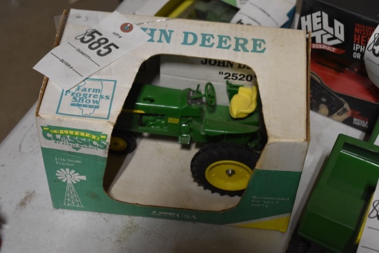 Scale Models John Deere 2520 Diesel Tractor