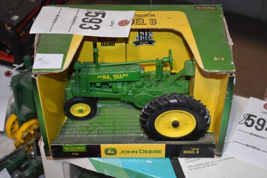 RC 2 John Deere Model B Tractor 1/16 Scale