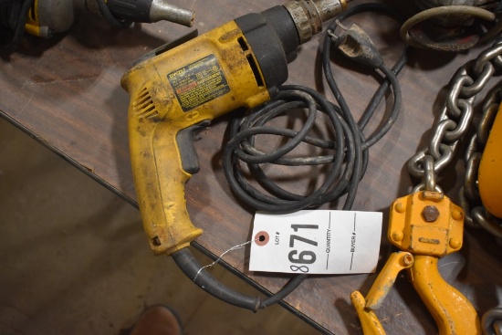 2 DW257 DeWalt Screwdriver