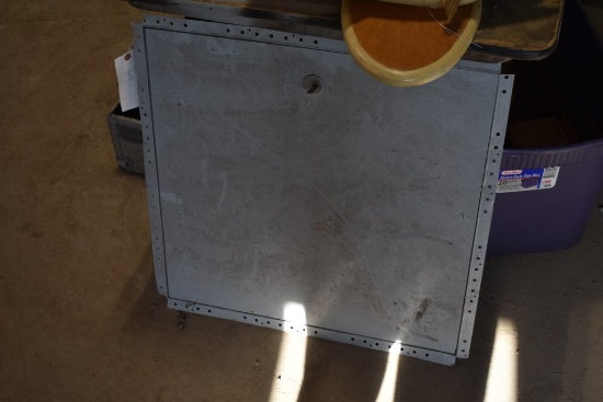 Lockable 24"x24" Wall Door