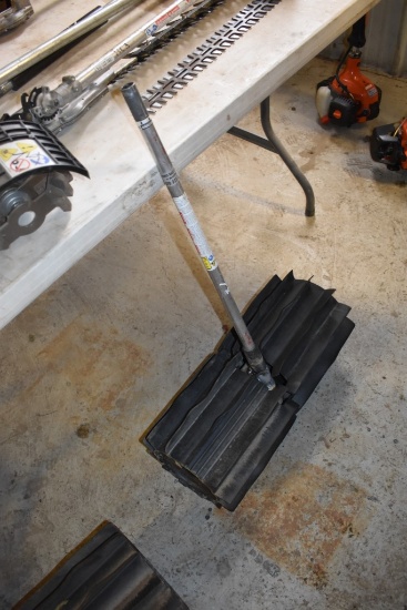 Echo Power Paddle Rock Broom